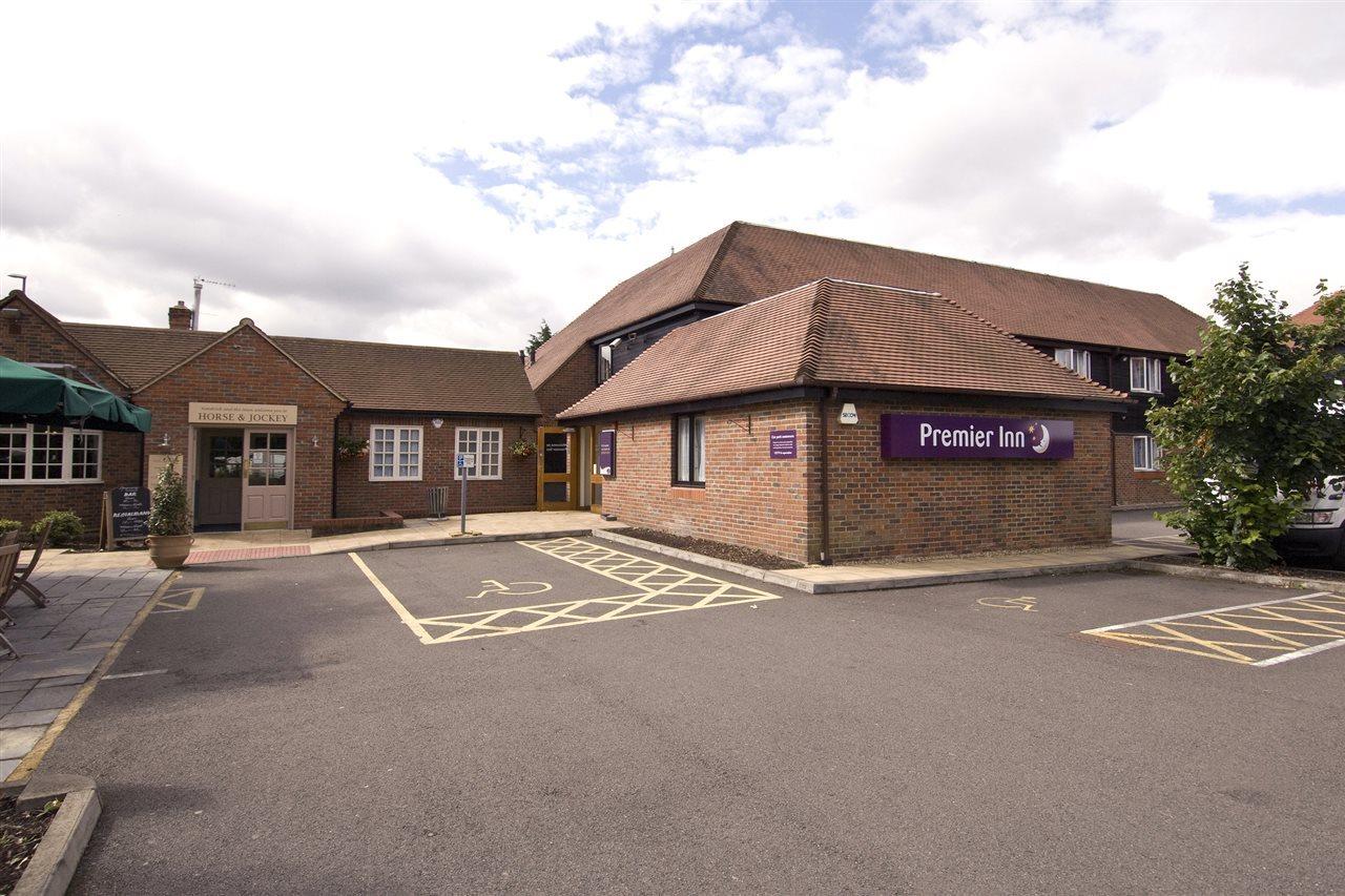Premier Inn Aylesbury Aylesbury  Bagian luar foto