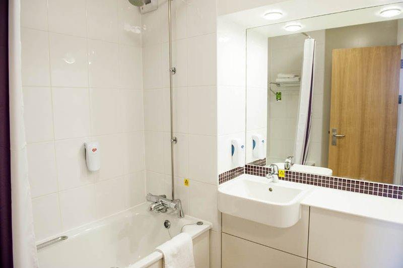Premier Inn Aylesbury Aylesbury  Bagian luar foto